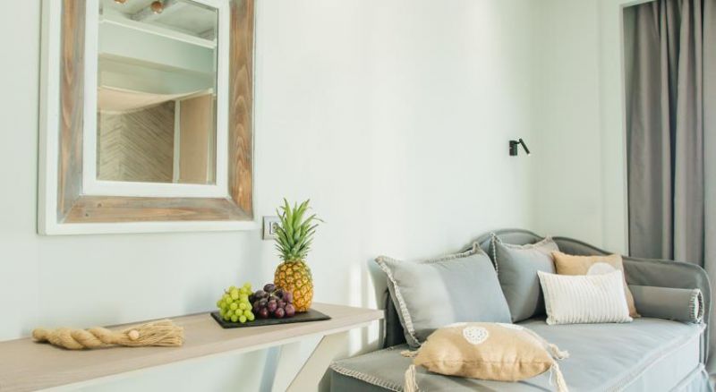 Blue Carpet Luxury Suites 3*
