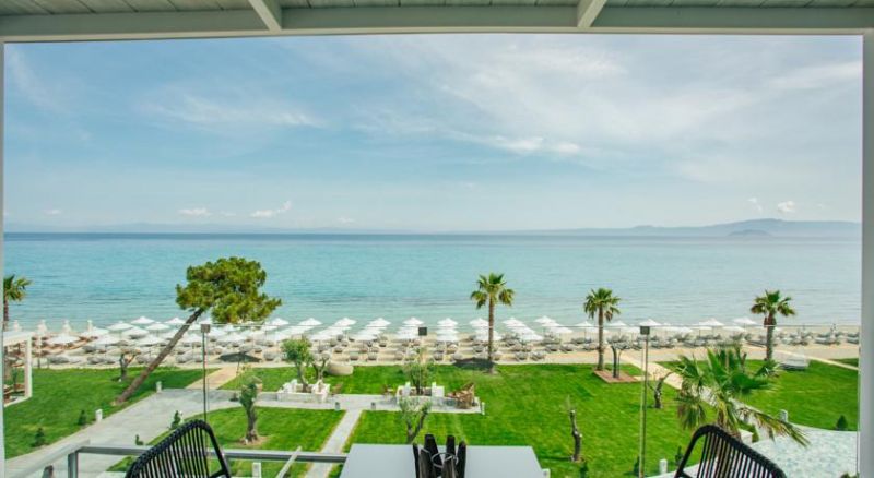 Blue Carpet Luxury Suites 3*