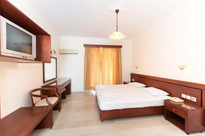 Blue Waves Hotel 3*