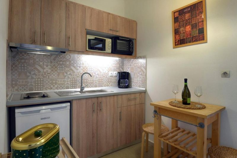 Captains Apartments 2*