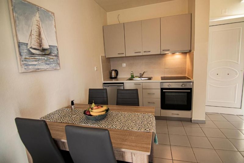 Castri Village Hotel 3*