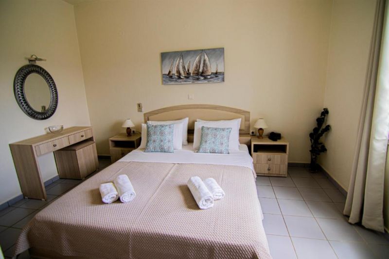 Castri Village Hotel 3*
