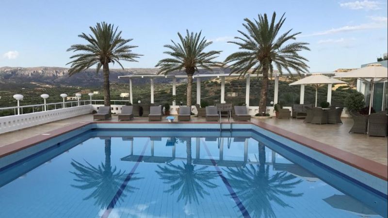 Castri Village Hotel 3*