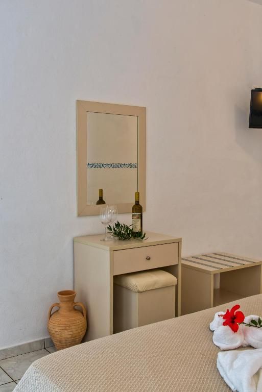 Castri Village Hotel 3*