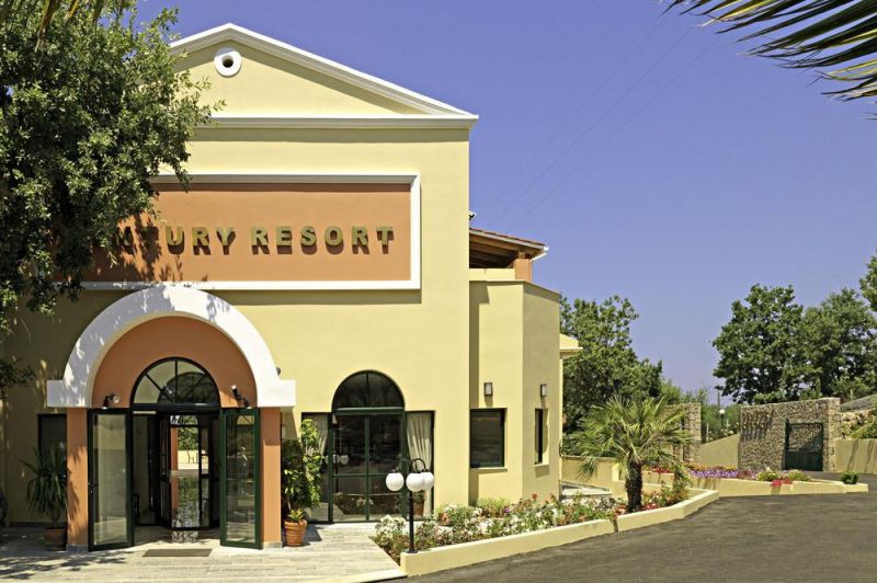 Century Resort 4*
