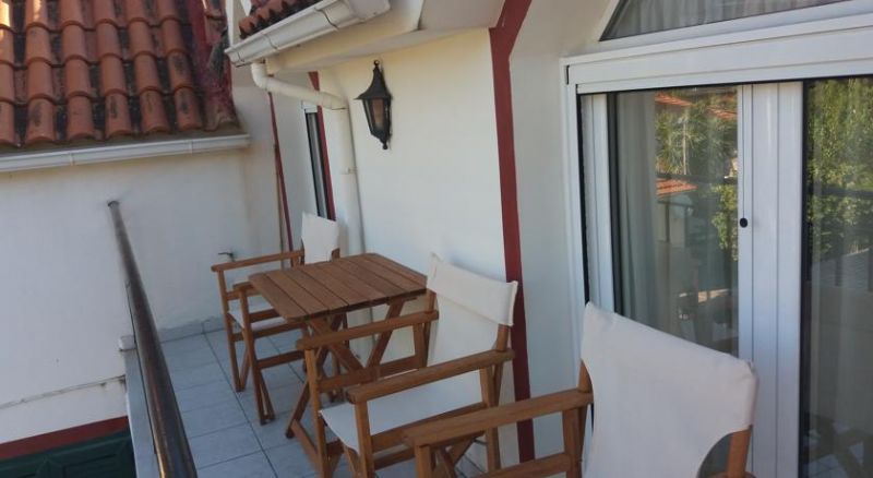 Chloe Apartments 2*