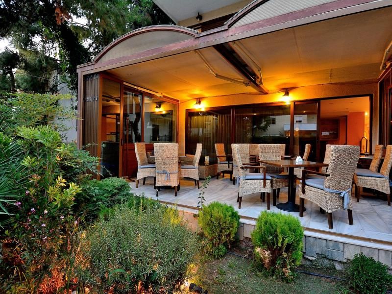 Chris Hotel 2*