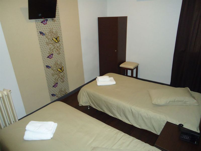 Cosmopolit Athens 2*