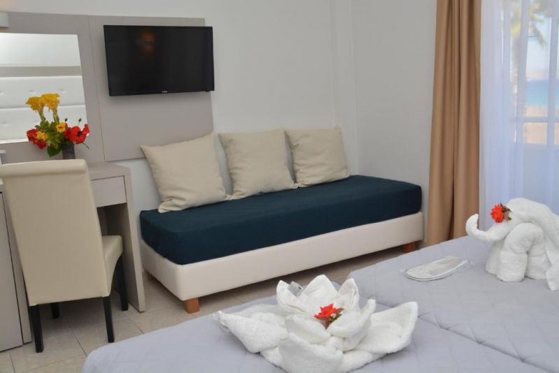 Costa Angela Seaside Resort 3*