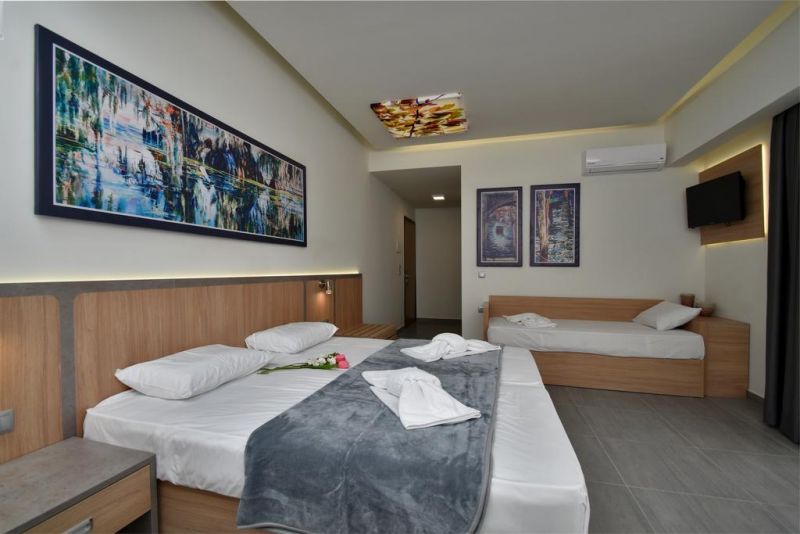 Bomo Dafni Plus Hotel 3*