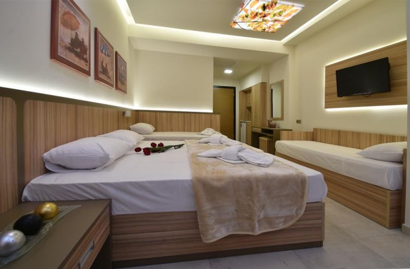 Bomo Dafni Plus Hotel 3*
