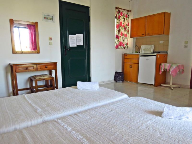 Debby Hotel Apartments 2*