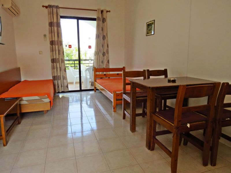 Debby Hotel Apartments 2*