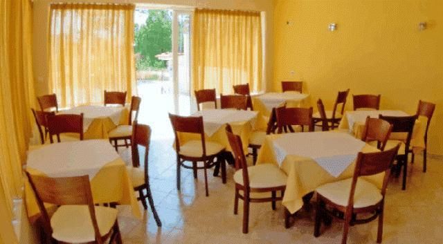 Decauville Hotel 2*