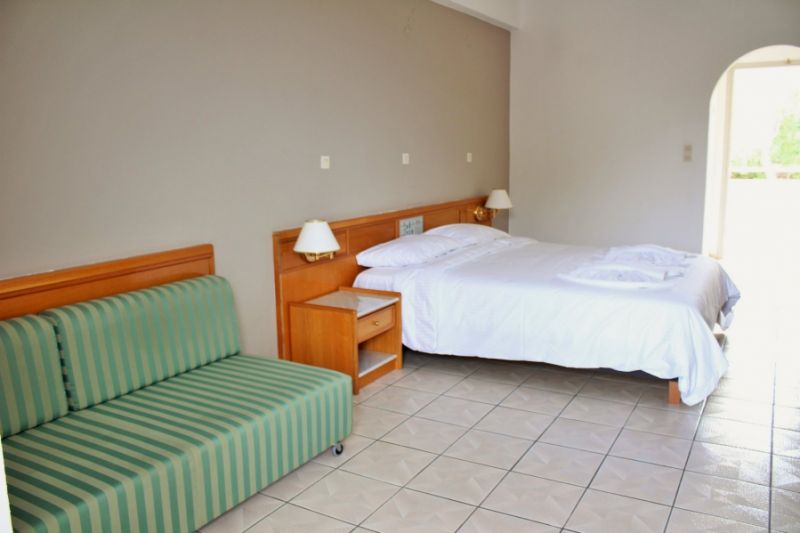 Dioni Hotel 3*