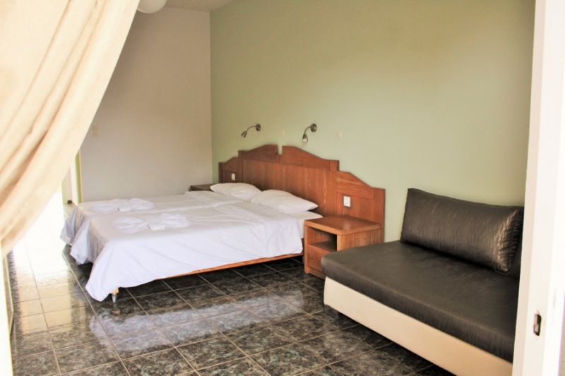 Dioni Hotel 3*