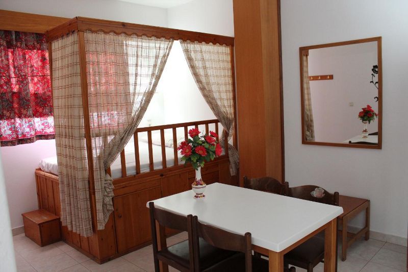 Elarin Studios 1*