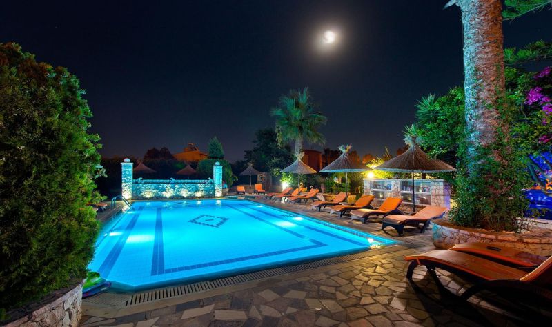 Elefteria Apartments 3*