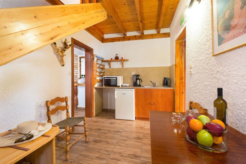 Elefteria Apartments 3*
