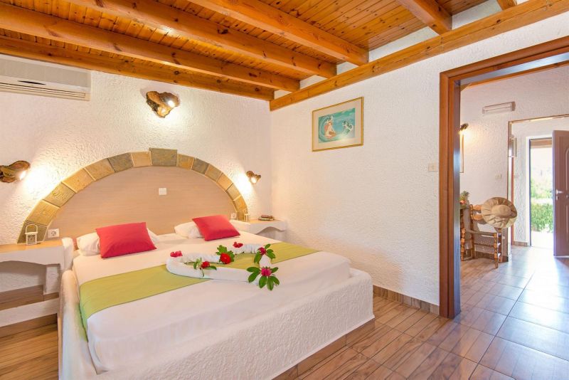 Elefteria Apartments 3*