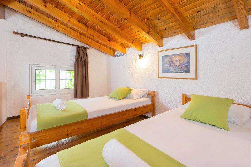 Elefteria Apartments 3*
