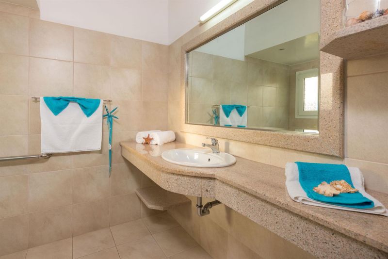 Elefteria Apartments 3*