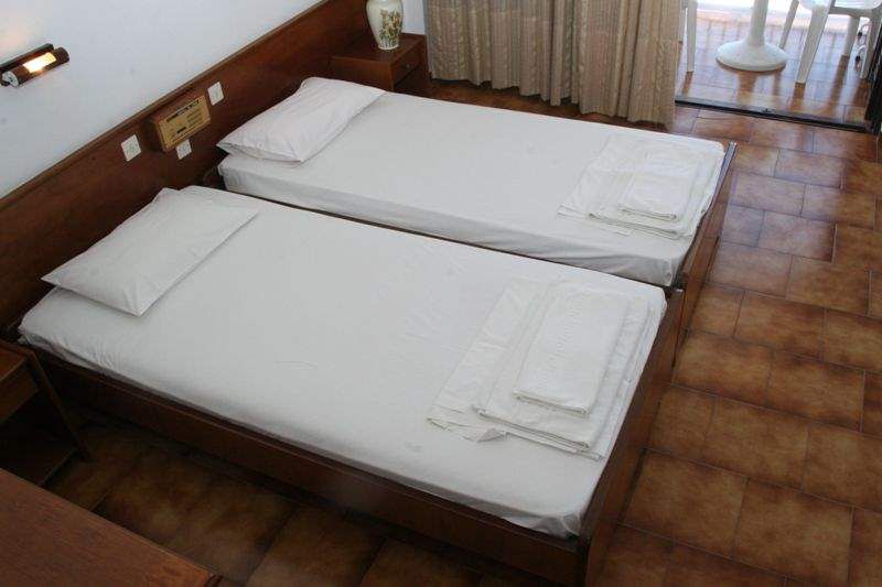 Eliana Hotel 2*