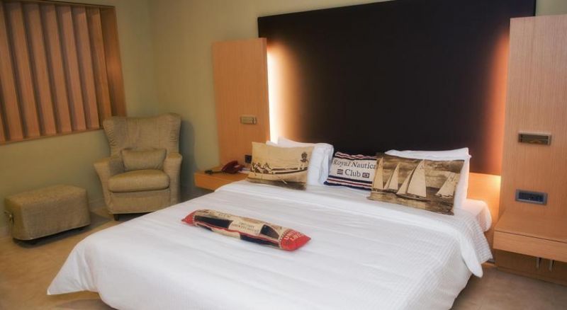 Elite City Resort 4*