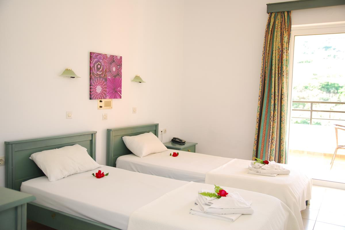 Elpis Studio Apartments 3*