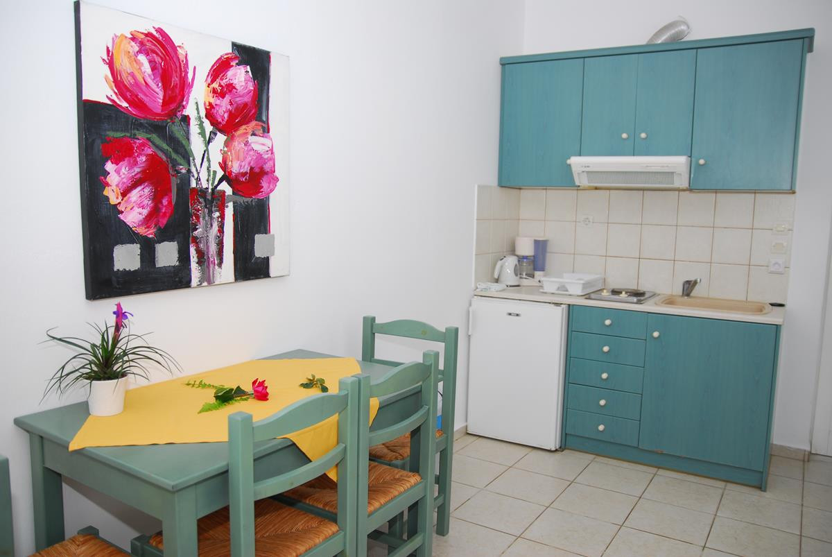 Elpis Studio Apartments 3*