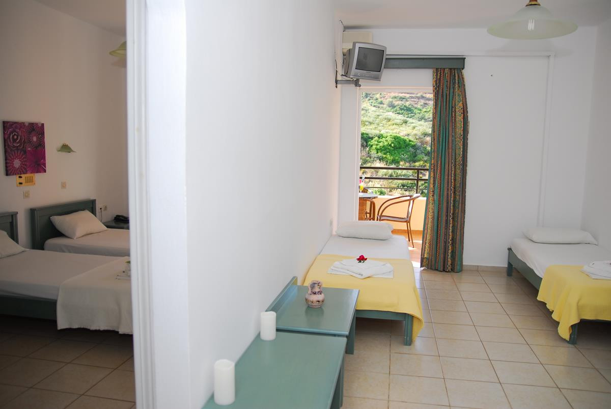 Elpis Studio Apartments 3*
