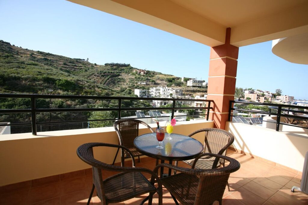 Elpis Studio Apartments 3*