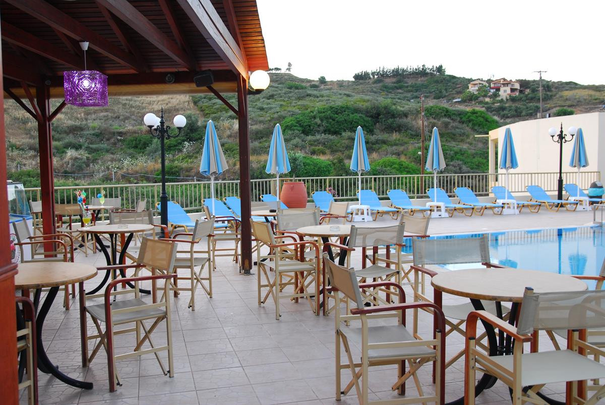 Elpis Studio Apartments 3*