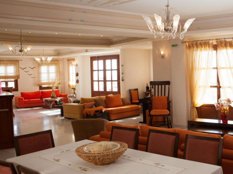 Epavlis Santorini 4*
