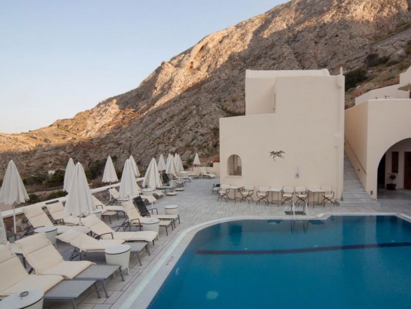 Epavlis Santorini 4*
