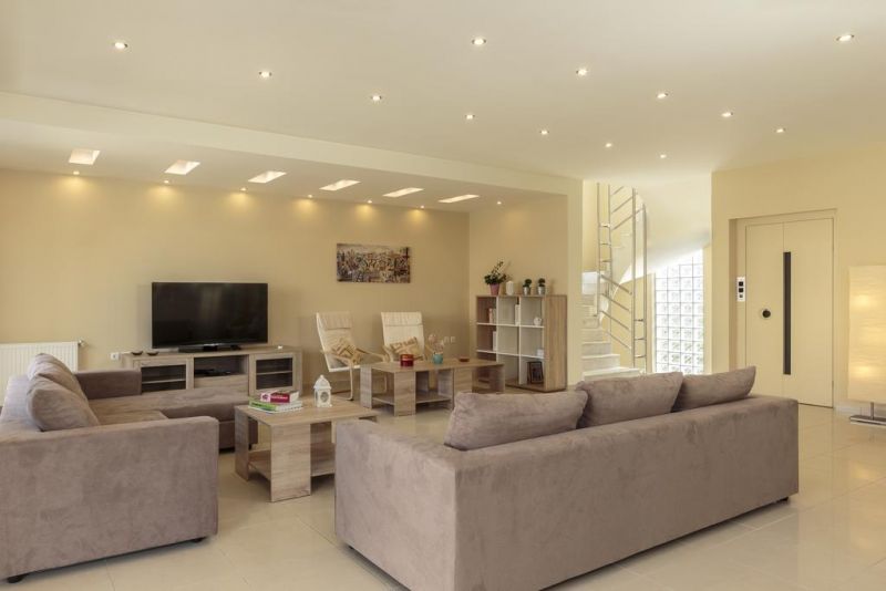 Fotelia Villa 4*