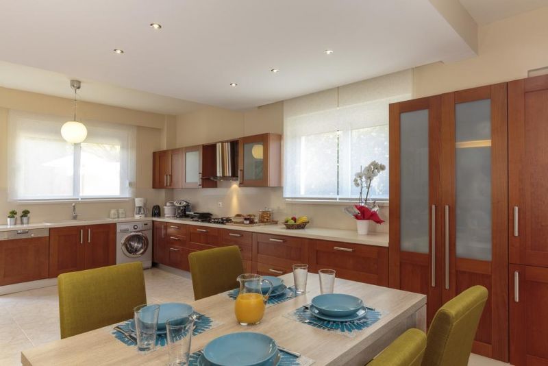 Fotelia Villa 4*