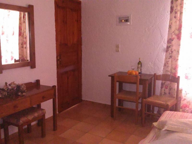 Fotula Apt 3*