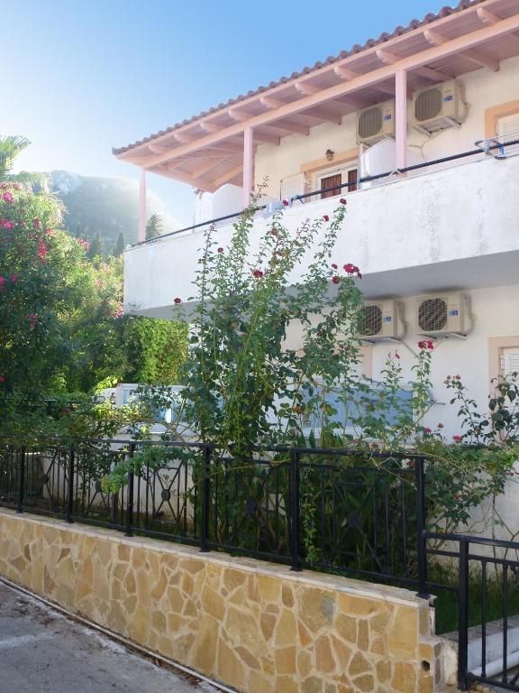 Galini Studios Apt 2*