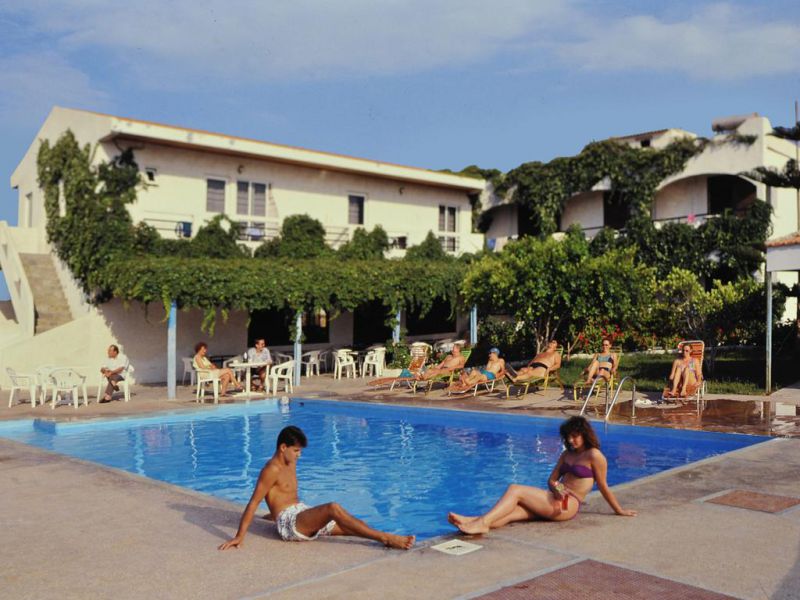 Greta Beach 3*