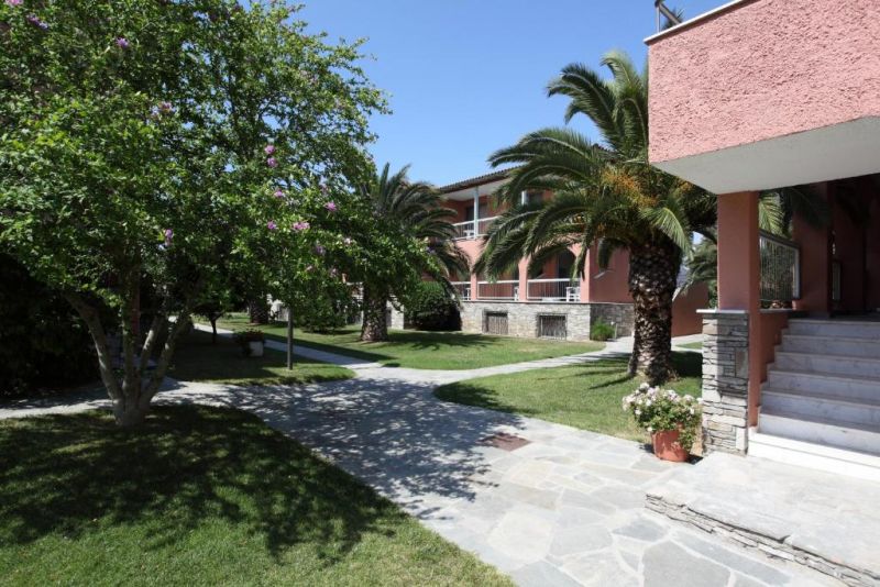 Hanioti Village Wellness & Spa Resort 3*