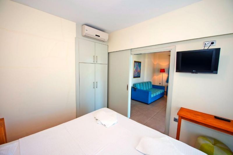 Hanioti Village Wellness & Spa Resort 3*