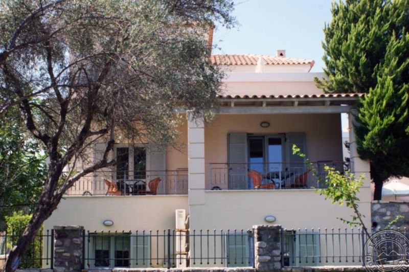 Harmony Hotel Apartments 3*