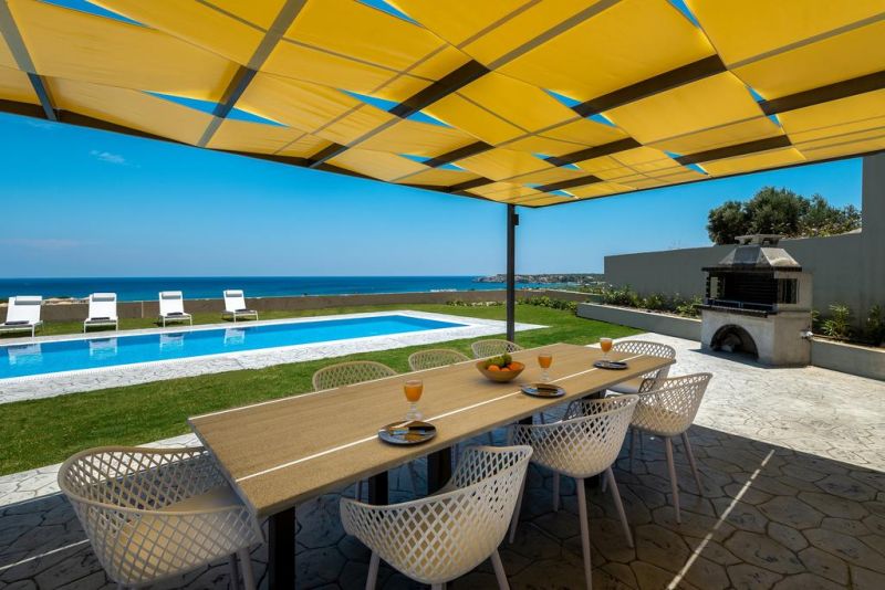 Hill & Sea View Villa 4*