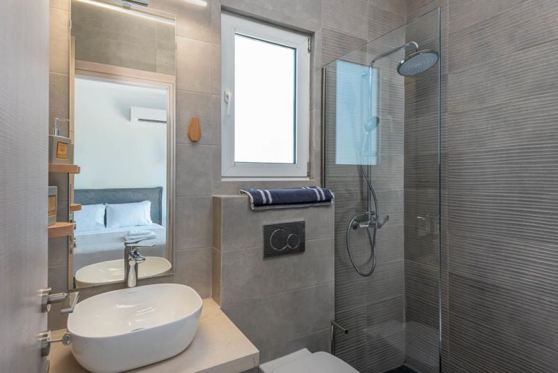 Hill & Sea View Villa 4*