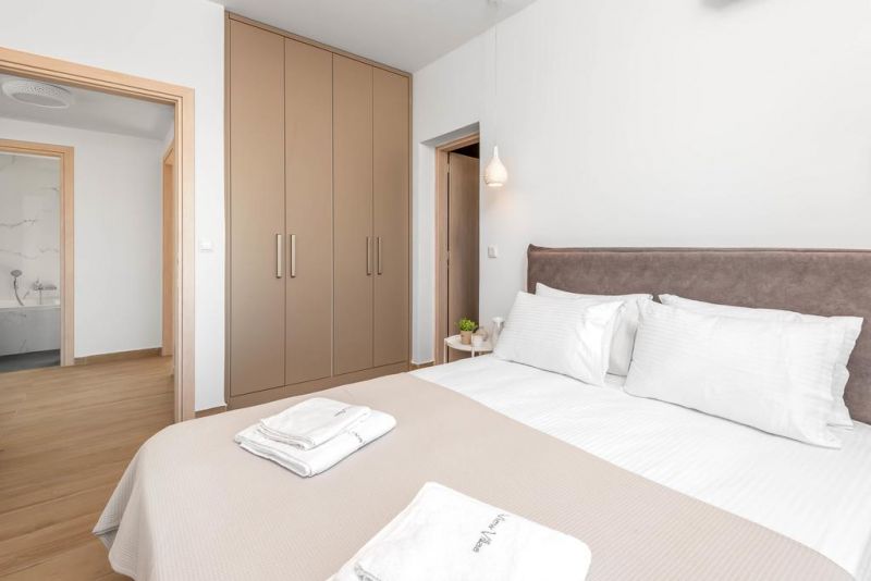 Hill & Sea View Villa 4*