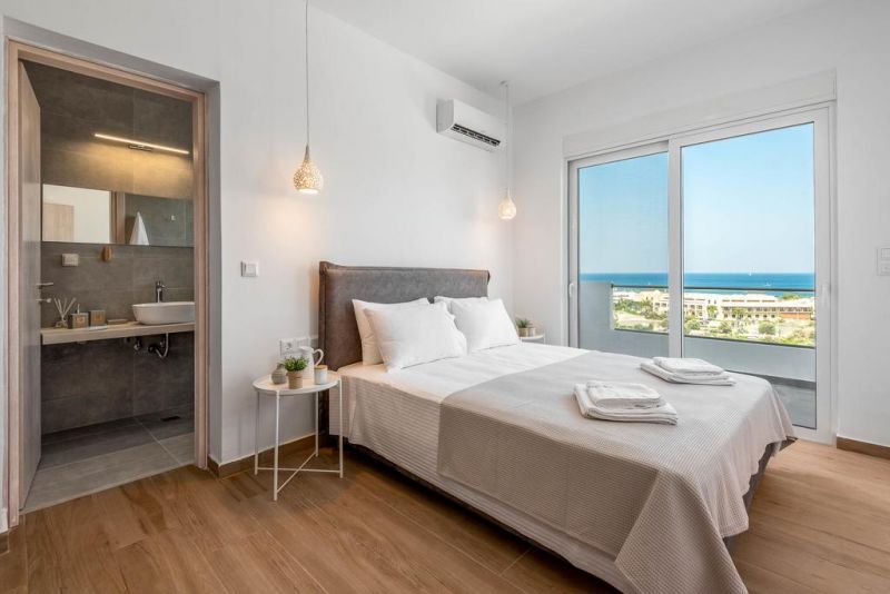 Hill & Sea View Villa 4*