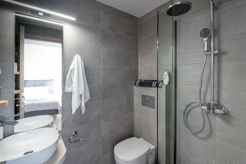 Hill & Sea View Villa 4*