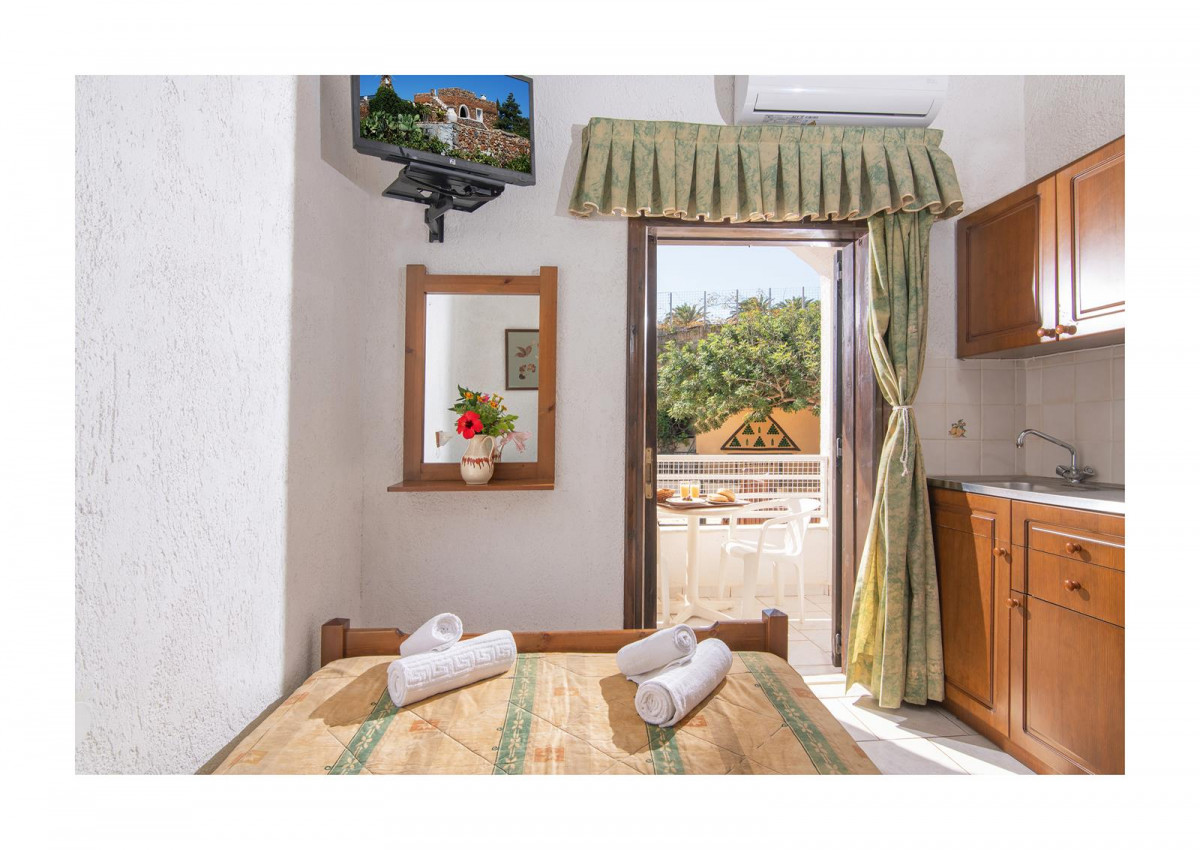 Iliostasi Beach Apartments 2*