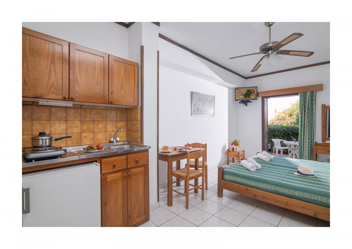 Iliostasi Beach Apartments 2*